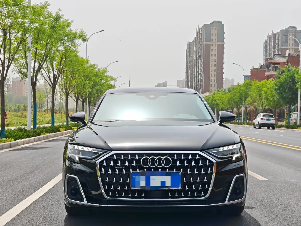 2024 Audi A8 2.0T 265HP L4 8AT,autocango,china used car exporter,china ev exporter,chinese used car exporter,chinese used ev exporter