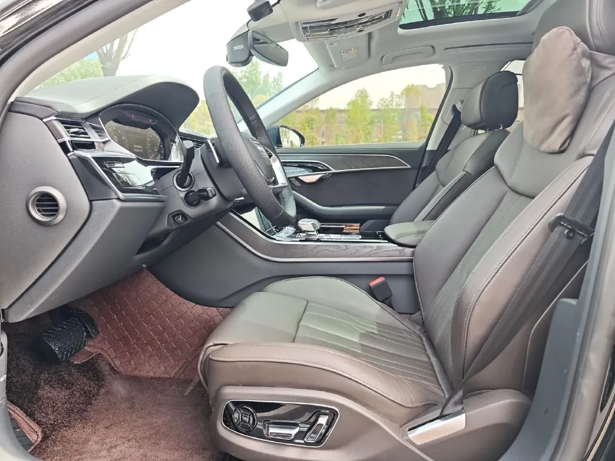 2024 Audi A8 2.0T 265HP L4 8AT,autocango,china used car exporter,china ev exporter,chinese used car exporter,chinese used ev exporter