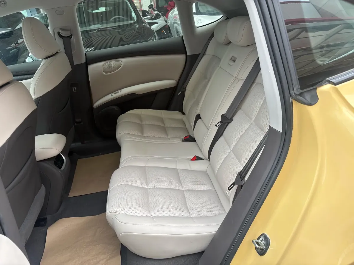 2023 IM LS6 BEV 71KWH,autocango,china used car exporter,china ev exporter,chinese used car exporter,chinese used ev exporter