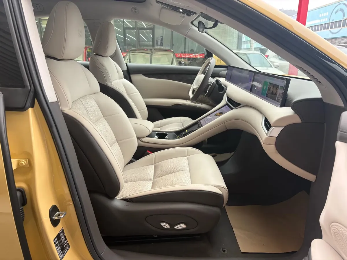 2023 IM LS6 BEV 71KWH,autocango,china used car exporter,china ev exporter,chinese used car exporter,chinese used ev exporter