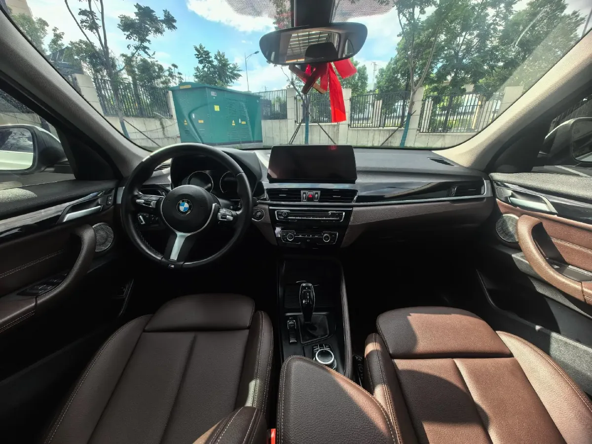 2021 BMW X1 2.0T 192HP L4 7DCT,autocango,china used car exporter,china ev exporter,chinese used car exporter,chinese used ev exporter