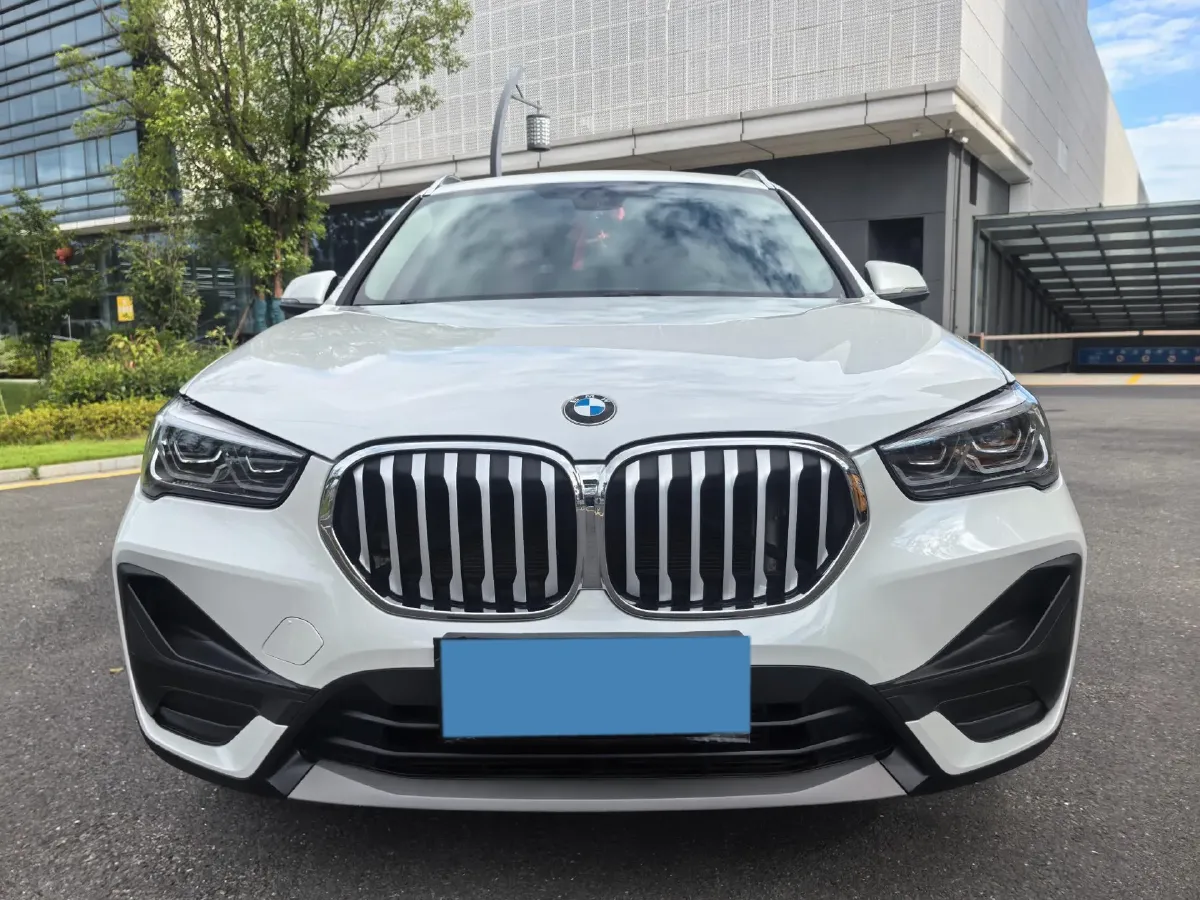 2021 BMW X1 2.0T 192HP L4 7DCT,autocango,china used car exporter,china ev exporter,chinese used car exporter,chinese used ev exporter