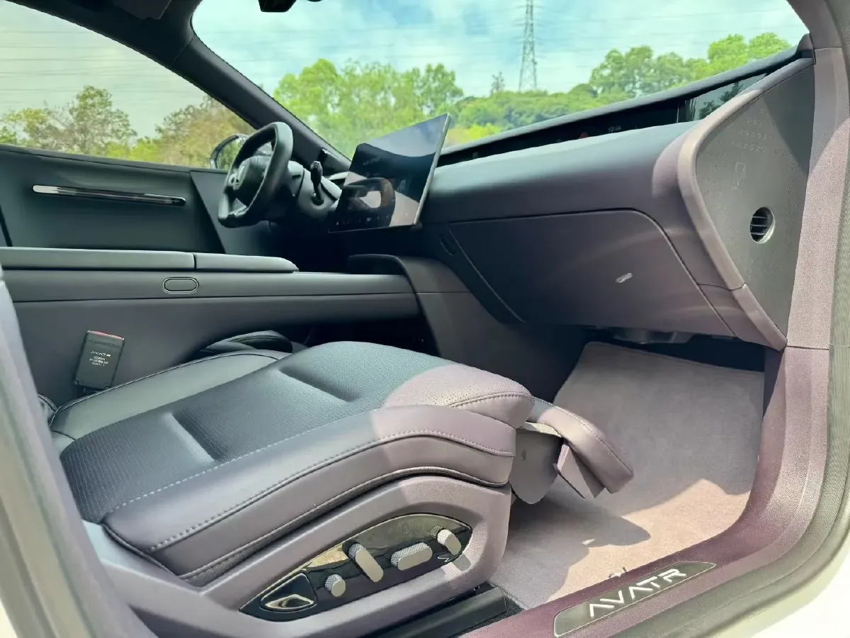 2025 Avatr 06 BEV,autocango,china used car exporter,china ev exporter,chinese used car exporter,chinese used ev exporter