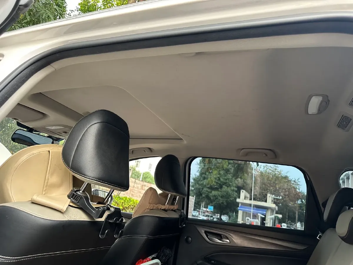 2019 BaoJun 730 1.5T 151HP L4 CVT,autocango,china used car exporter,china ev exporter,chinese used car exporter,chinese used ev exporter