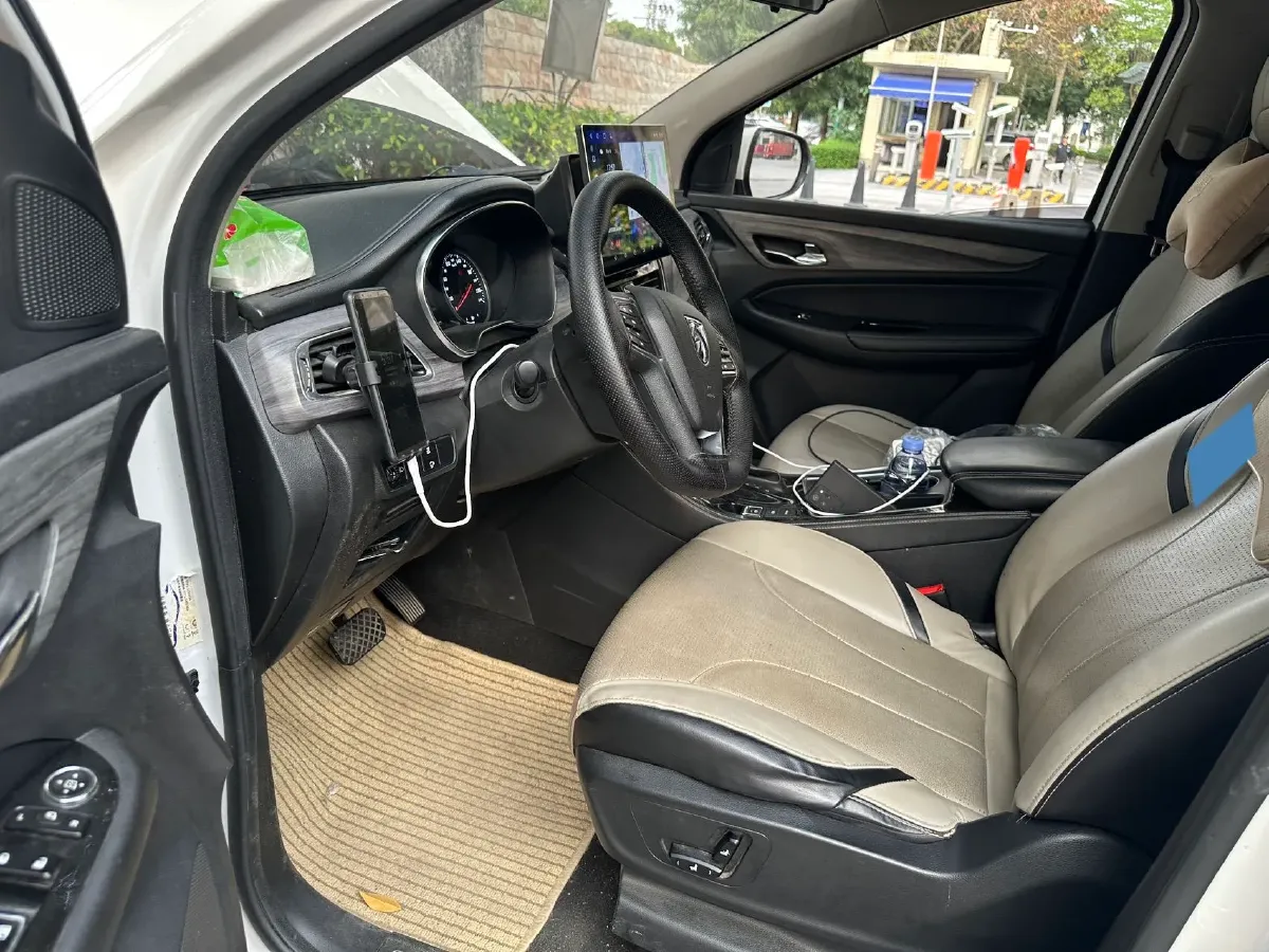 2019 BaoJun 730 1.5T 151HP L4 CVT,autocango,china used car exporter,china ev exporter,chinese used car exporter,chinese used ev exporter