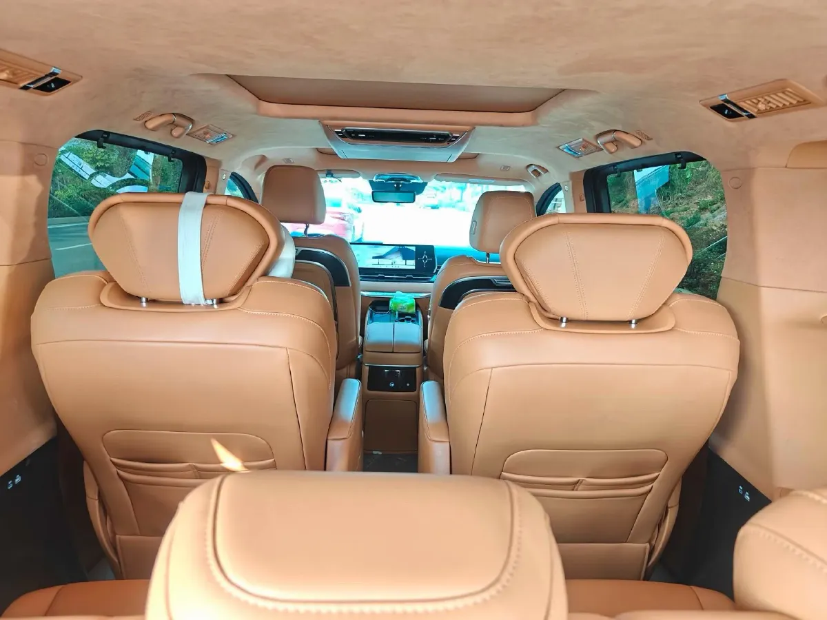 2024 Toyota Sienna 2.5L 189HP L4 E-CVT Hybrid,autocango,china used car exporter,china ev exporter,chinese used car exporter,chinese used ev exporter