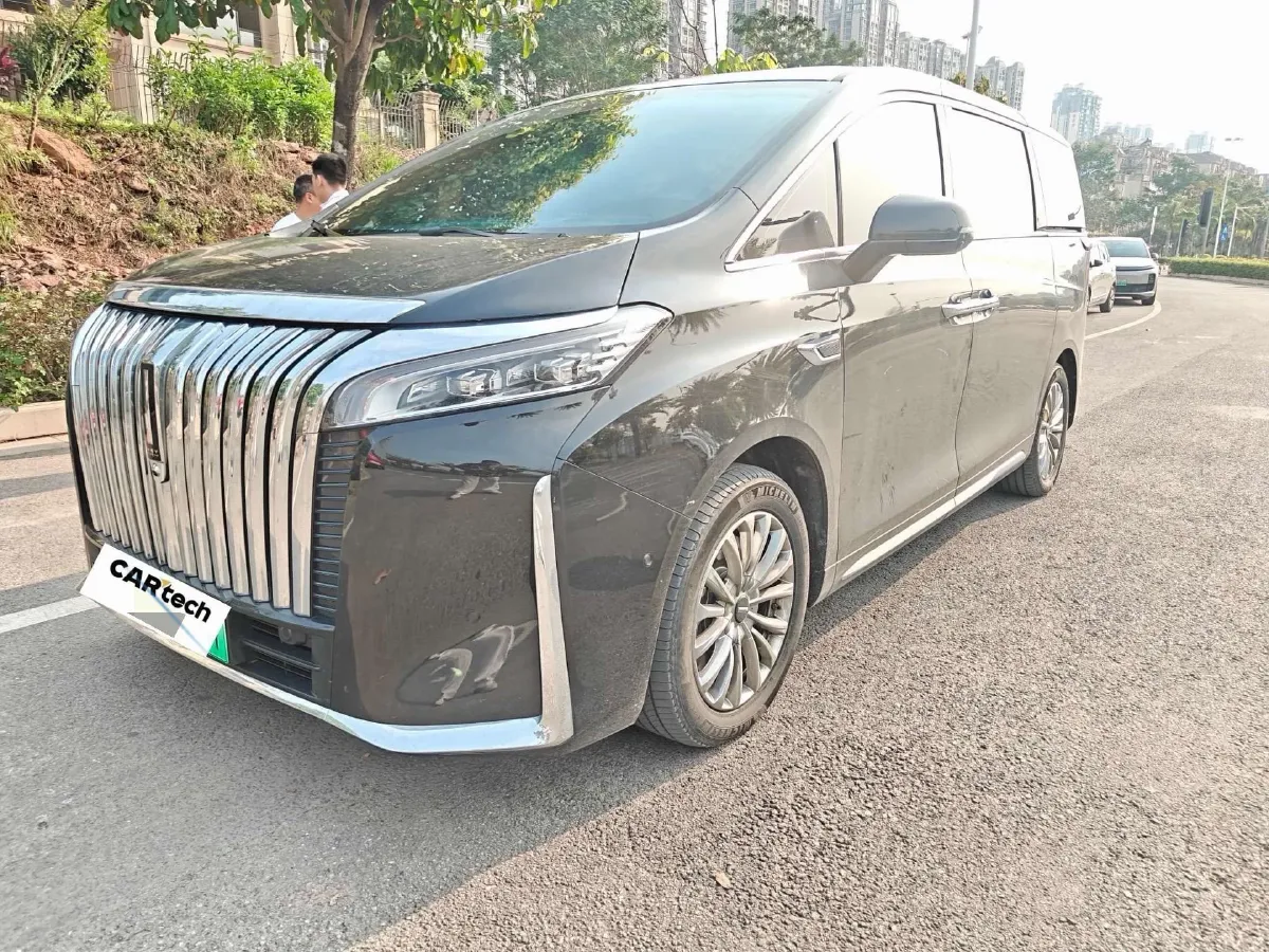 2024 Toyota Sienna 2.5L 189HP L4 E-CVT Hybrid,autocango,china used car exporter,china ev exporter,chinese used car exporter,chinese used ev exporter