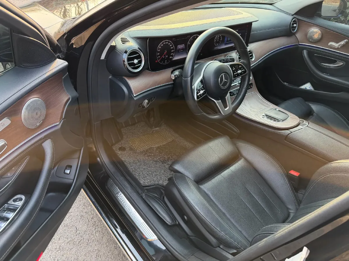 2020 Mercedes-Benz E Class 1.5T 184HP L4 9AT,autocango,china used car exporter,china ev exporter,chinese used car exporter,chinese used ev exporter