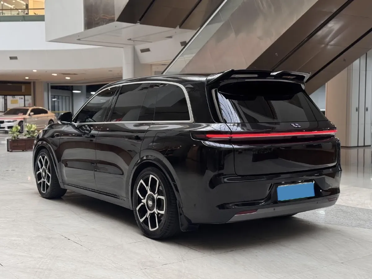 2023 Li L8 Range Extended 154HP REEV 40.9KWH,autocango,china used car exporter,china ev exporter,chinese used car exporter,chinese used ev exporter