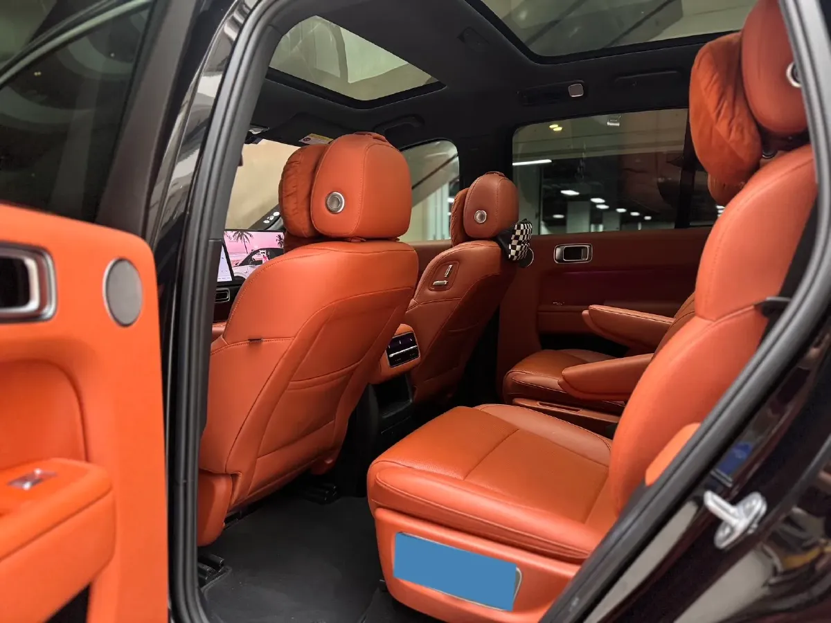 2023 Li L8 Range Extended 154HP REEV 40.9KWH,autocango,china used car exporter,china ev exporter,chinese used car exporter,chinese used ev exporter