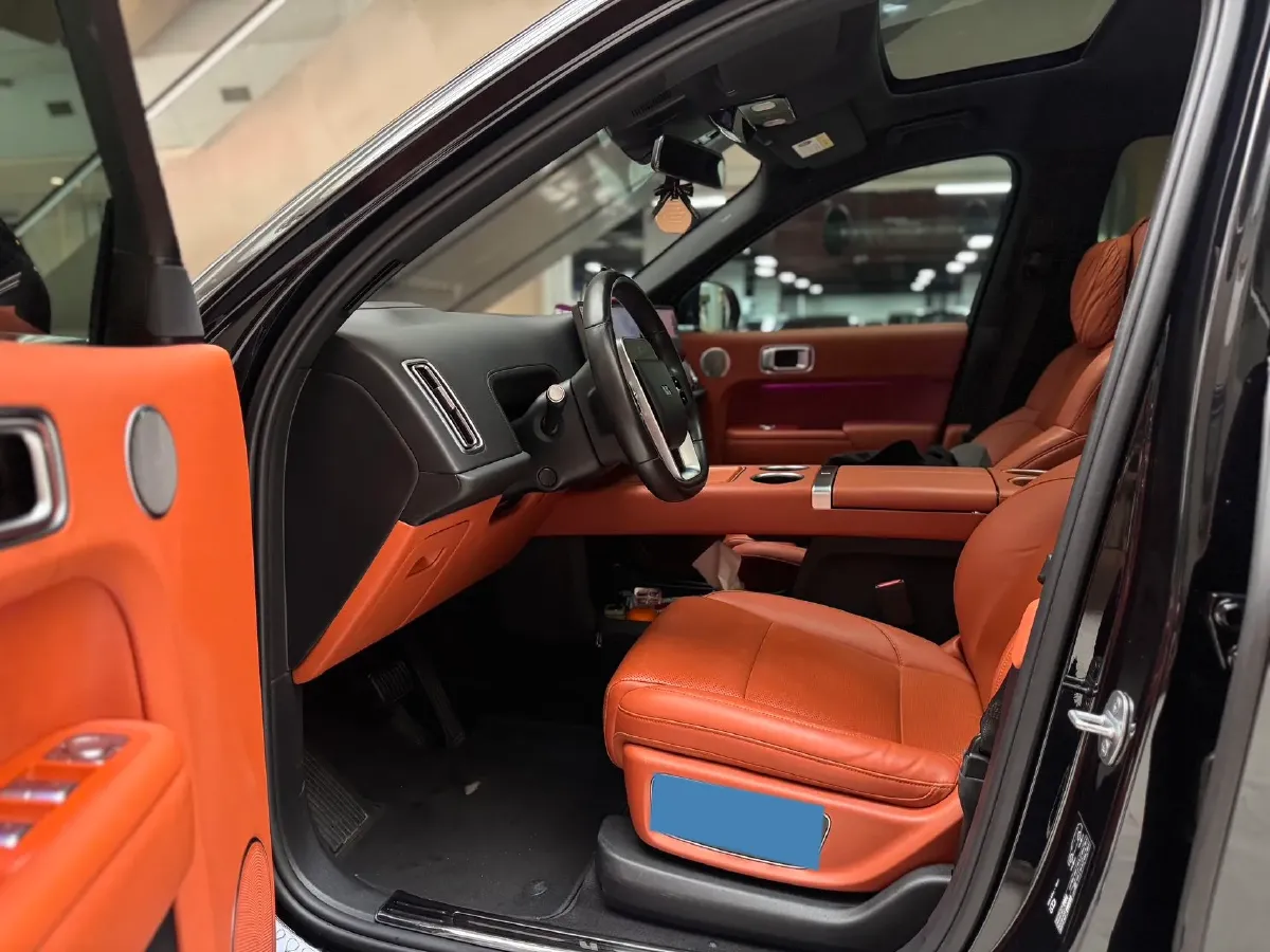 2023 Li L8 Range Extended 154HP REEV 40.9KWH,autocango,china used car exporter,china ev exporter,chinese used car exporter,chinese used ev exporter