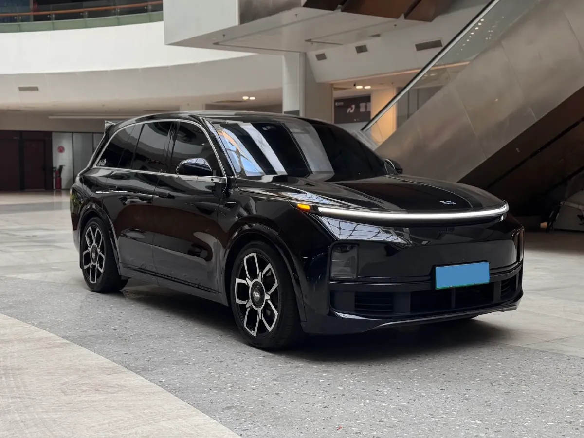 2023 Li L8 Range Extended 154HP REEV 40.9KWH,autocango,china used car exporter,china ev exporter,chinese used car exporter,chinese used ev exporter