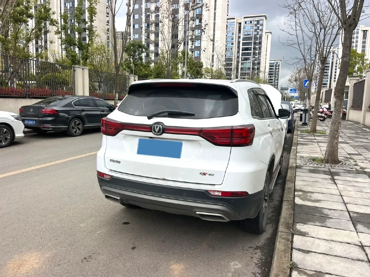 2022 ChangAn CS75 1.5T 180HP L4 7DCT,autocango,china used car exporter,china ev exporter,chinese used car exporter,chinese used ev exporter