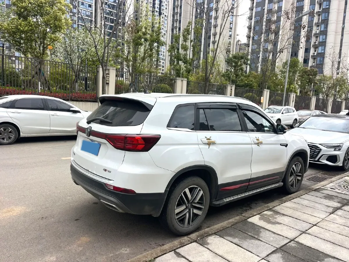 2022 ChangAn CS75 1.5T 180HP L4 7DCT,autocango,china used car exporter,china ev exporter,chinese used car exporter,chinese used ev exporter
