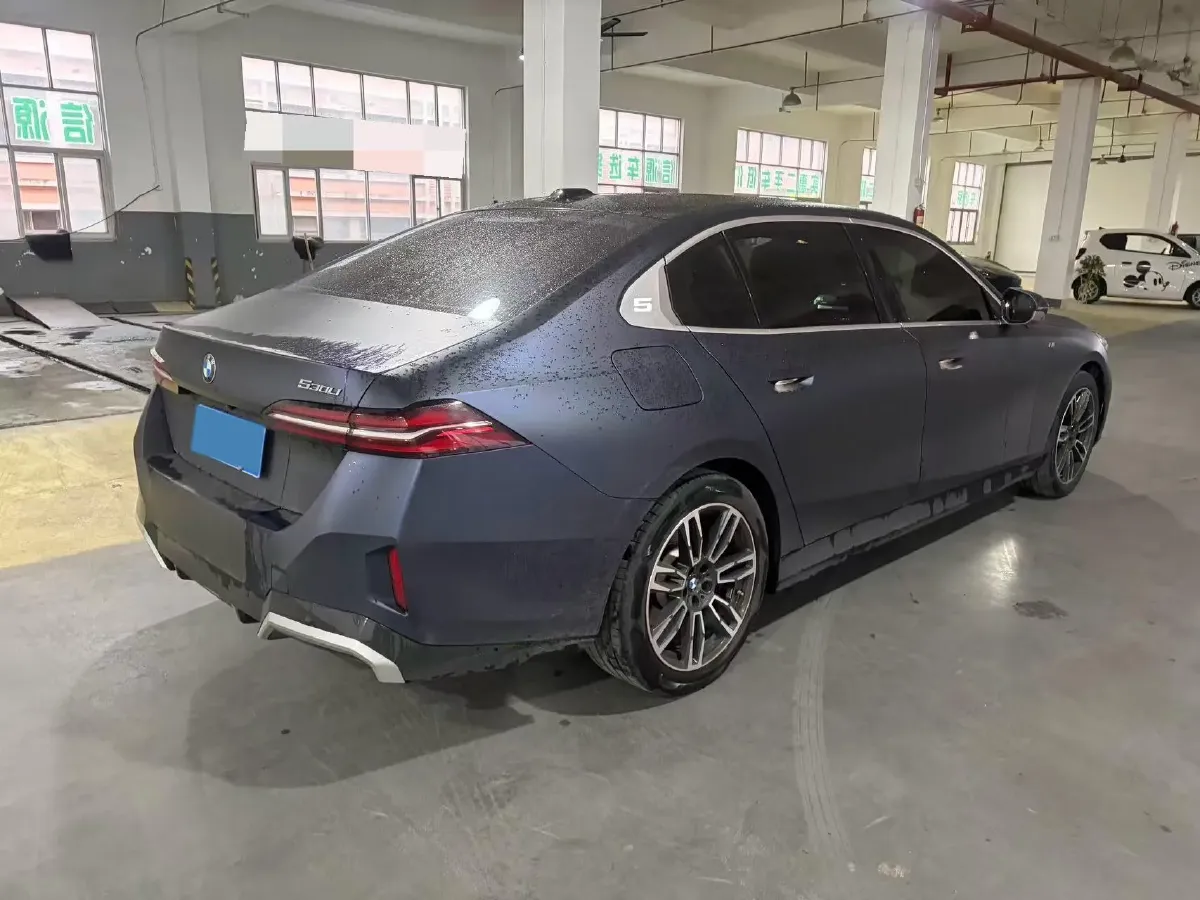 2024 BMW 5 Series 2.0T 258HP L4 8AT,autocango,china used car exporter,china ev exporter,chinese used car exporter,chinese used ev exporter