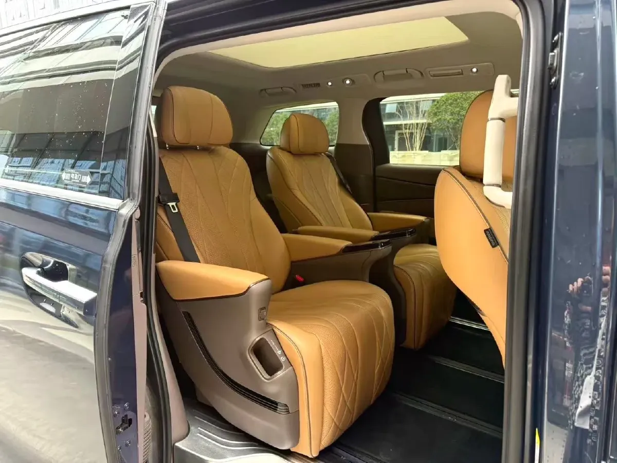 2022 HongQi HS7 3.0T 337HP V6 8AT,autocango,china used car exporter,china ev exporter,chinese used car exporter,chinese used ev exporter