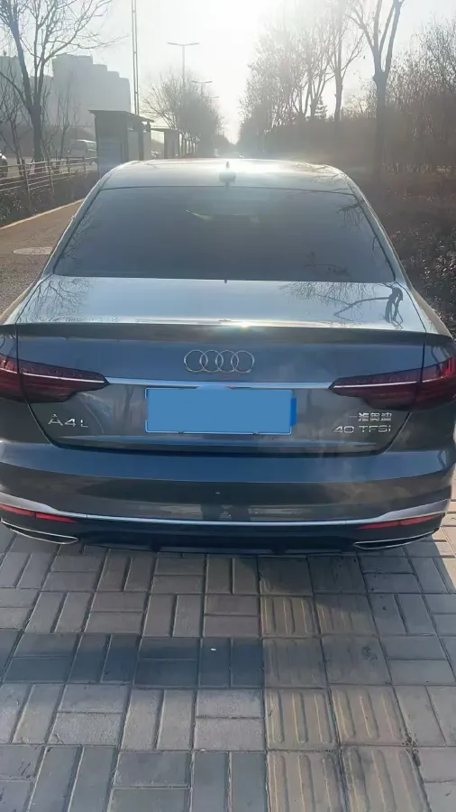 2024 Audi A4L 2.0T 190HP L4 7DCT,autocango,china used car exporter,china ev exporter,chinese used car exporter,chinese used ev exporter