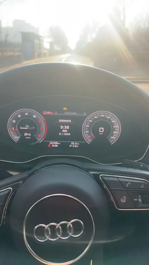 2024 Audi A4L 2.0T 190HP L4 7DCT,autocango,china used car exporter,china ev exporter,chinese used car exporter,chinese used ev exporter