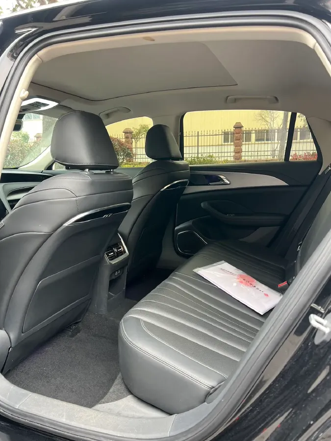 2023 HongQi H5 1.5T 169HP L4 7DCT,autocango,china used car exporter,china ev exporter,chinese used car exporter,chinese used ev exporter