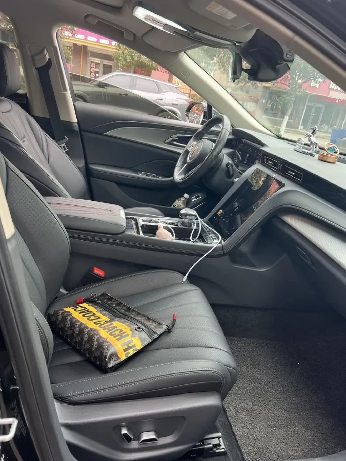 2023 HongQi H5 1.5T 169HP L4 7DCT,autocango,china used car exporter,china ev exporter,chinese used car exporter,chinese used ev exporter