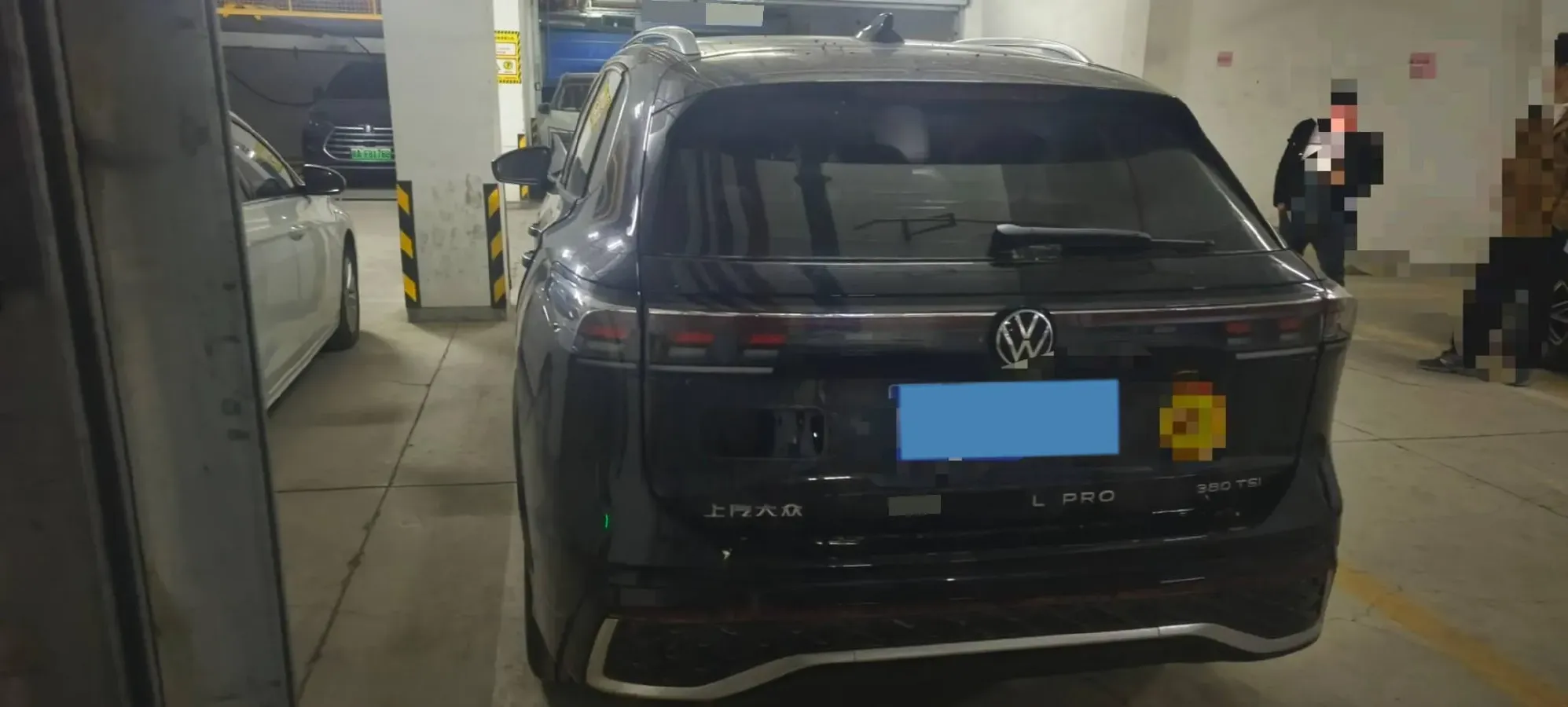 2026 Volkswagen Tiguan L 2.0T 220HP L4 7DCT,autocango,china used car exporter,china ev exporter,chinese used car exporter,chinese used ev exporter