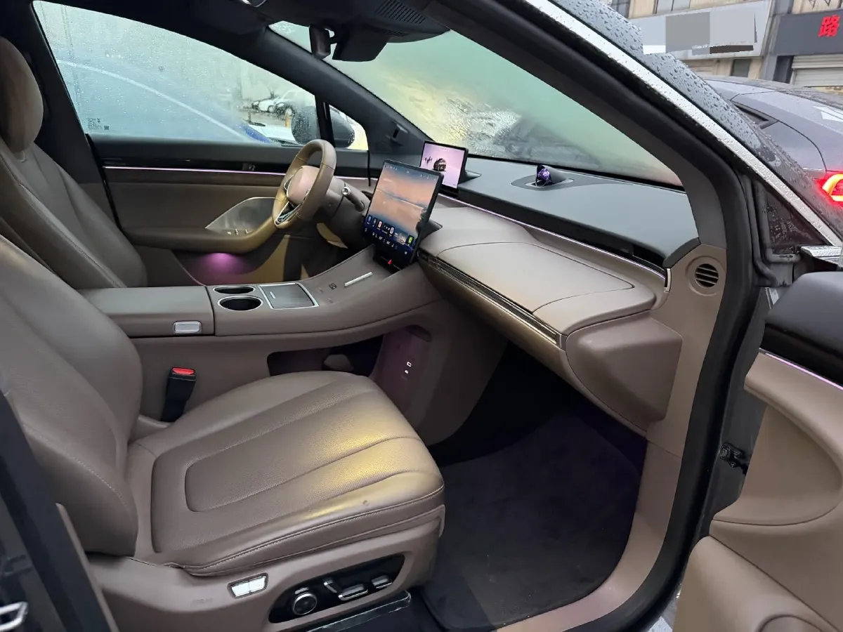 2025 Luxeed R7 REEV 156HP REEV 37KWH,autocango,china used car exporter,china ev exporter,chinese used car exporter,chinese used ev exporter