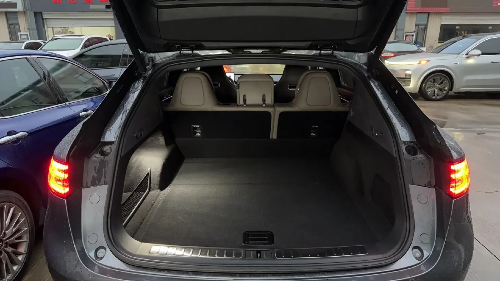 2025 Luxeed R7 REEV 156HP REEV 37KWH,autocango,china used car exporter,china ev exporter,chinese used car exporter,chinese used ev exporter