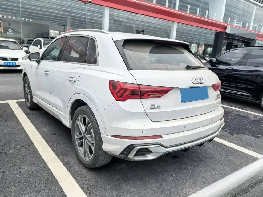 2023 Audi Q3 2.0T 186HP L4 7DCT,autocango,china used car exporter,china ev exporter,chinese used car exporter,chinese used ev exporter