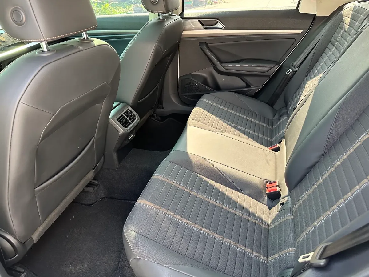 2021 Volkswagen Lavida 1.4T 150HP L4 7DCT,autocango,china used car exporter,china ev exporter,chinese used car exporter,chinese used ev exporter