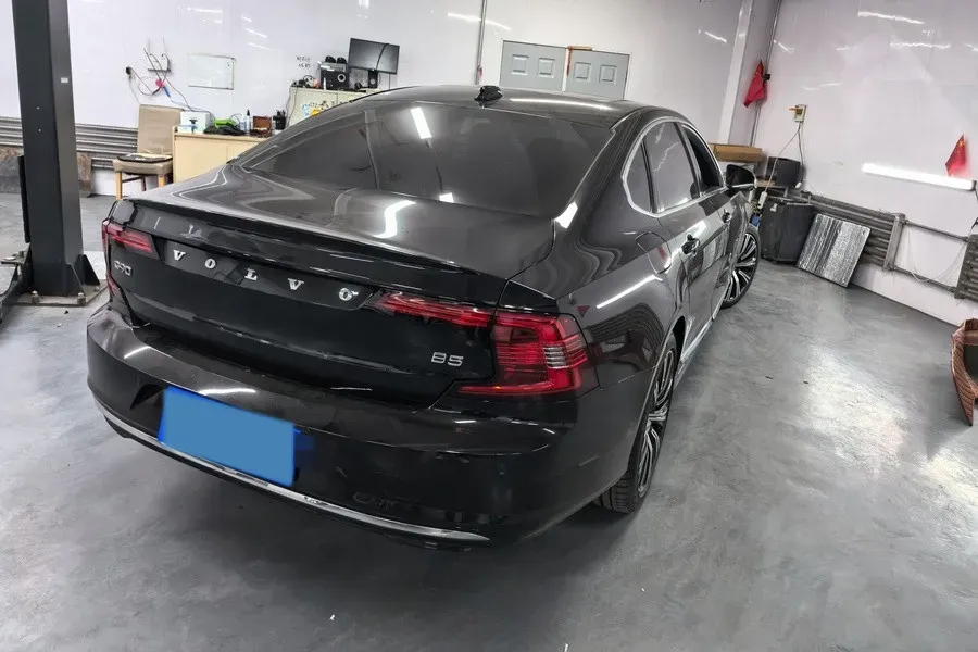 2024 Volvo S90 2.0T 250HP L4 8AT,autocango,china used car exporter,china ev exporter,chinese used car exporter,chinese used ev exporter