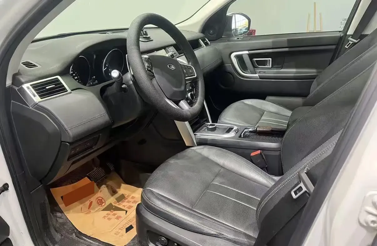 2019 Land Rover Discovery Sport 2.0T 241HP L4 9AT,autocango,china used car exporter,china ev exporter,chinese used car exporter,chinese used ev exporter