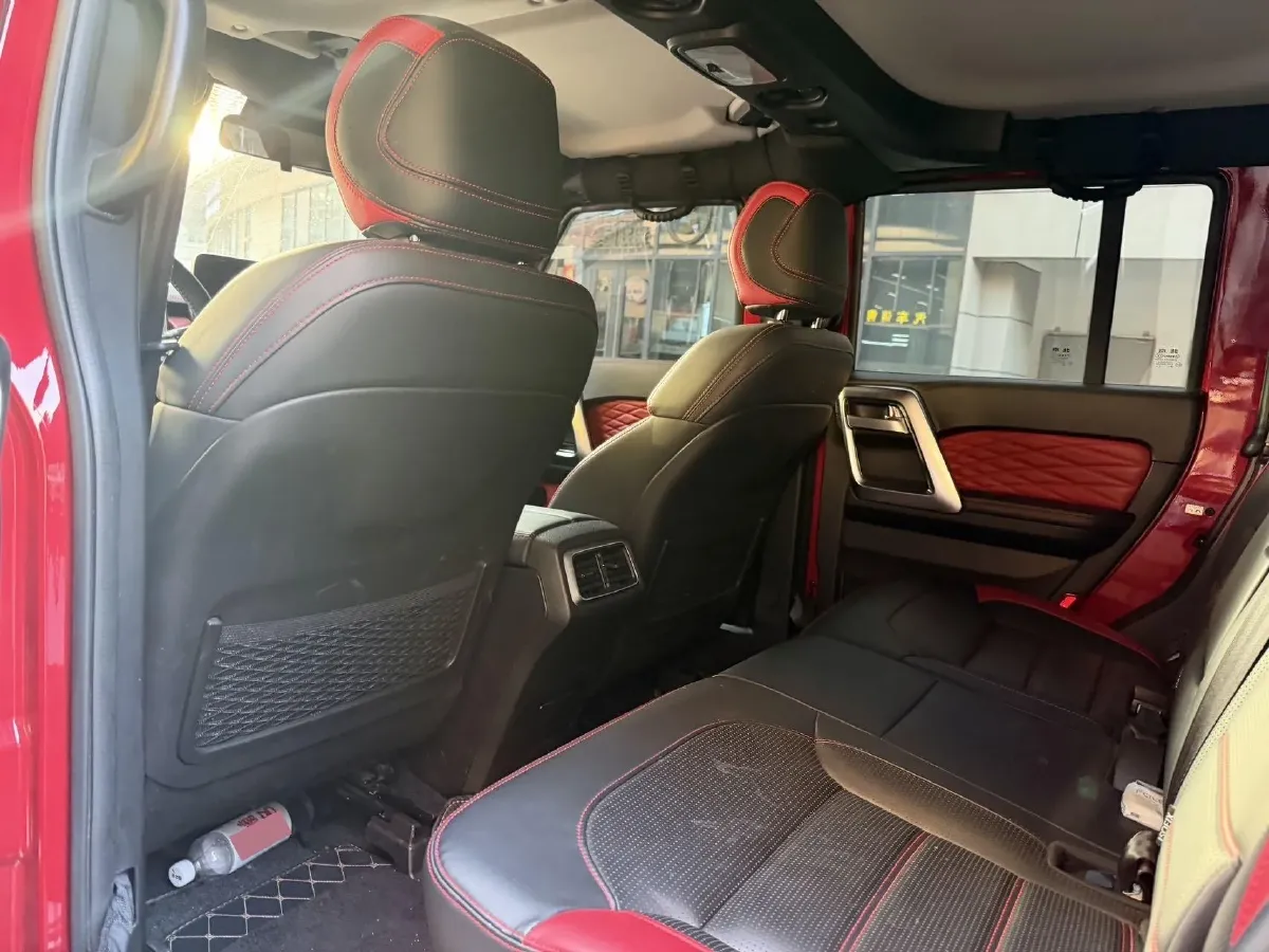 2020 Beijing BJ40 2.0T 224HP L4 8AT,autocango,china used car exporter,china ev exporter,chinese used car exporter,chinese used ev exporter