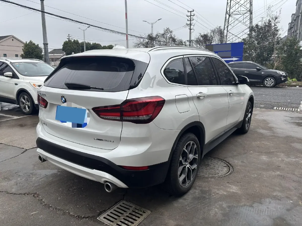 2022 BMW X1 2.0T 192HP L4 7DCT,autocango,china used car exporter,china ev exporter,chinese used car exporter,chinese used ev exporter