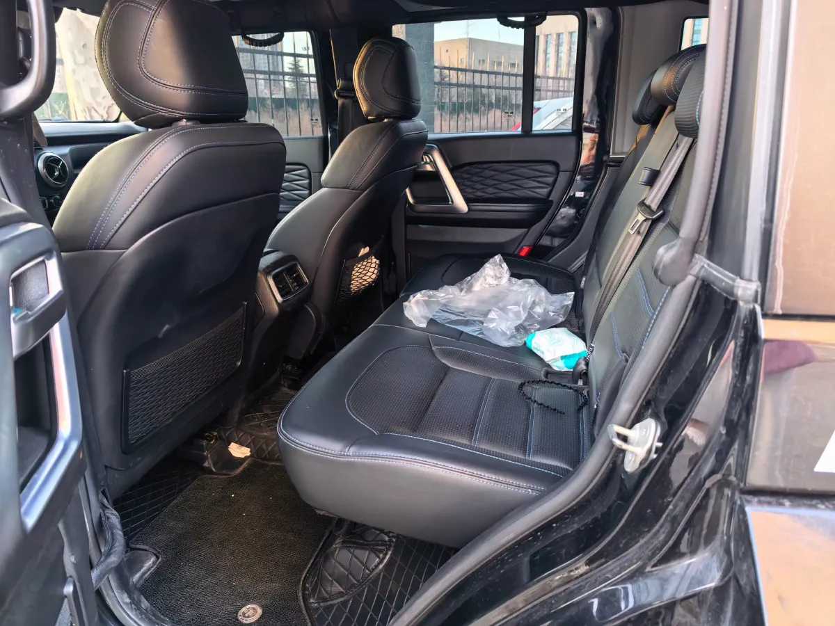 2020 Beijing BJ40 2.0T 224HP L4 8AT,autocango,china used car exporter,china ev exporter,chinese used car exporter,chinese used ev exporter