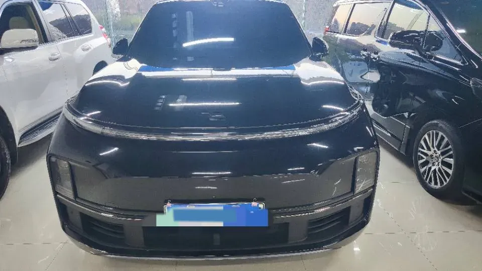 2023 Li L8 Range Extended 154HP REEV 40.9KWH,autocango,china used car exporter,china ev exporter,chinese used car exporter,chinese used ev exporter
