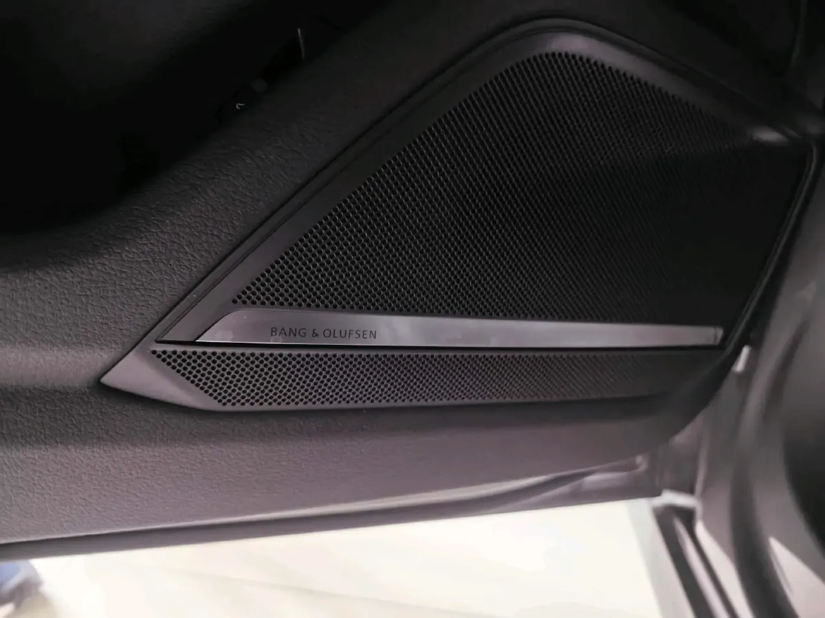 2023 Audi A7 2.0T 265HP L4 7DCT,autocango,china used car exporter,china ev exporter,chinese used car exporter,chinese used ev exporter