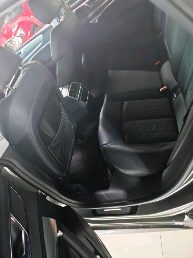 2023 Audi A7 2.0T 265HP L4 7DCT,autocango,china used car exporter,china ev exporter,chinese used car exporter,chinese used ev exporter