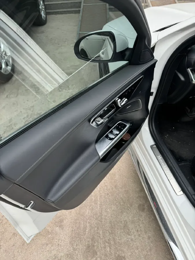 2025 Mercedes-Benz C Class 1.5T 204HP L4 9AT,autocango,china used car exporter,china ev exporter,chinese used car exporter,chinese used ev exporter