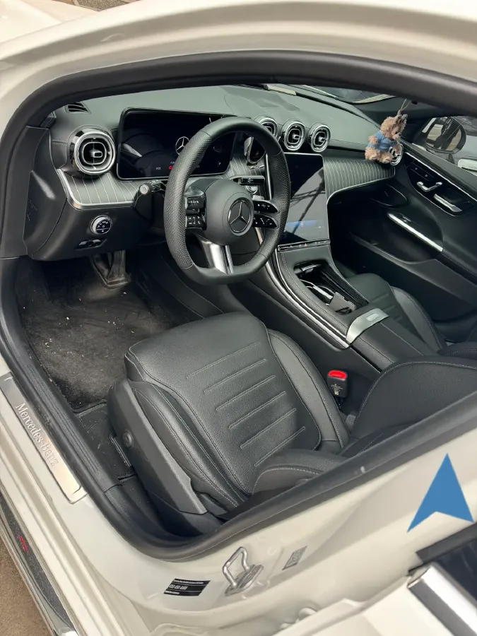 2025 Mercedes-Benz C Class 1.5T 204HP L4 9AT,autocango,china used car exporter,china ev exporter,chinese used car exporter,chinese used ev exporter