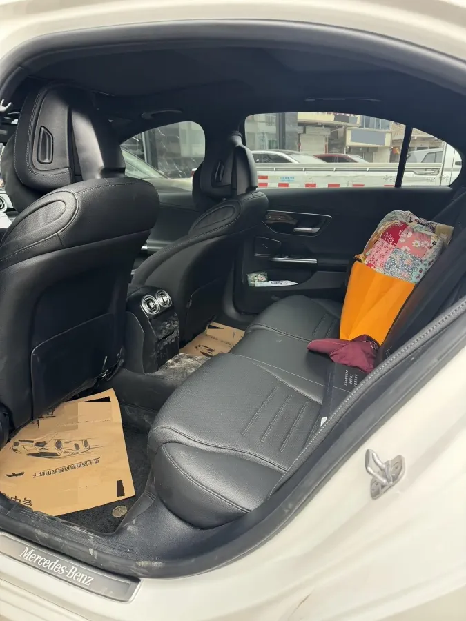 2025 Mercedes-Benz C Class 1.5T 204HP L4 9AT,autocango,china used car exporter,china ev exporter,chinese used car exporter,chinese used ev exporter