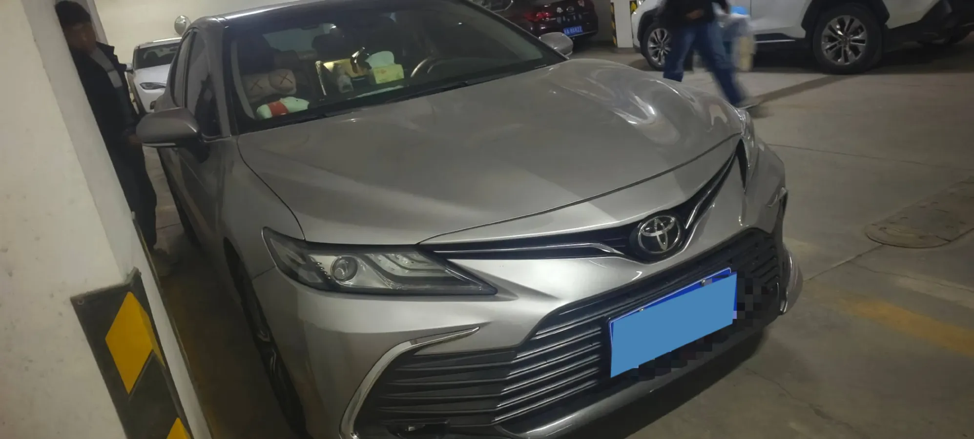 2021 Toyota Camry 2.5L 209HP L4 8AT,autocango,china used car exporter,china ev exporter,chinese used car exporter,chinese used ev exporter