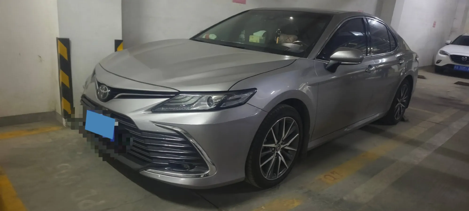 2021 Toyota Camry 2.5L 209HP L4 8AT,autocango,china used car exporter,china ev exporter,chinese used car exporter,chinese used ev exporter