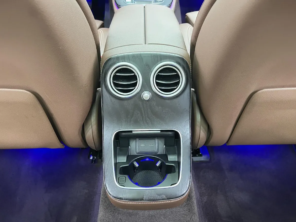 2022 Mercedes-Benz E Class 2.0T 258HP L4 9AT,autocango,china used car exporter,china ev exporter,chinese used car exporter,chinese used ev exporter