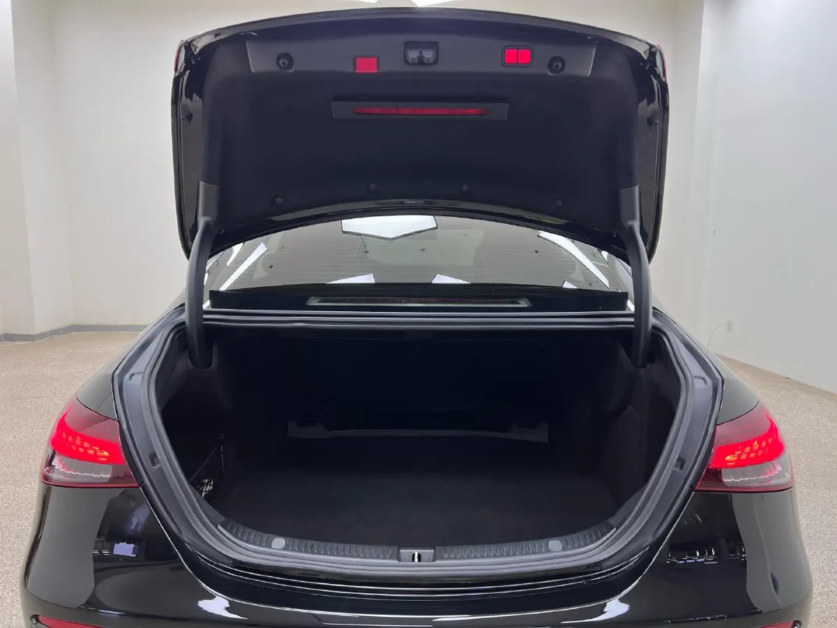 2022 Mercedes-Benz E Class 2.0T 258HP L4 9AT,autocango,china used car exporter,china ev exporter,chinese used car exporter,chinese used ev exporter