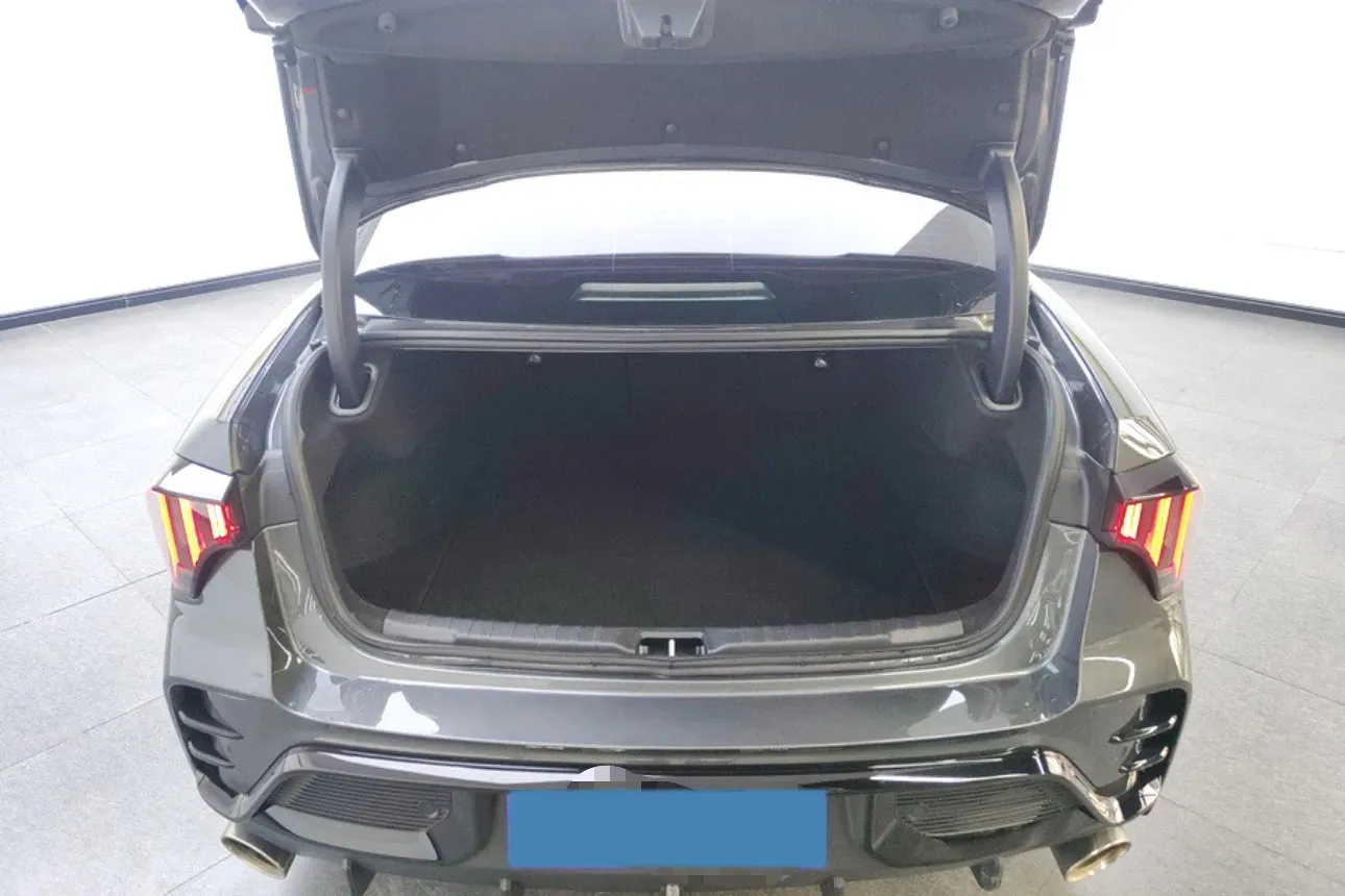 2023 LYNK&CO 03 2.0T 254HP L4 7DCT,autocango,china used car exporter,china ev exporter,chinese used car exporter,chinese used ev exporter