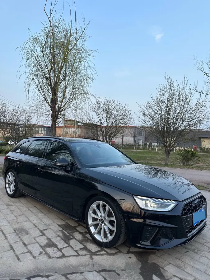 2021 Audi A4 2.0T 204HP L4 7DCT,autocango,china used car exporter,china ev exporter,chinese used car exporter,chinese used ev exporter