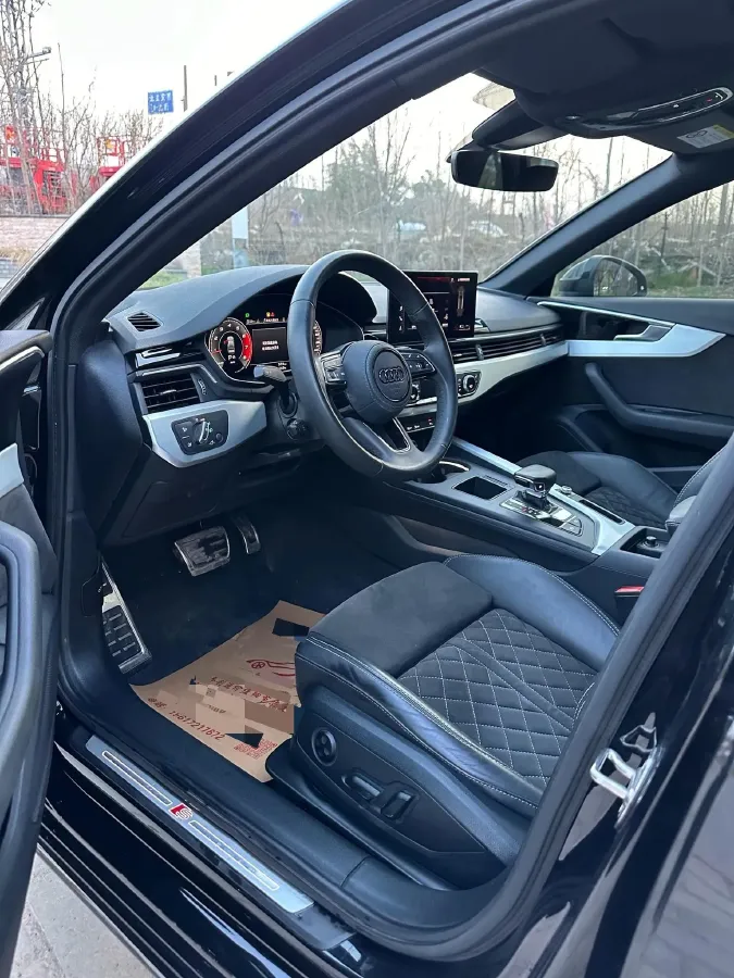 2021 Audi A4 2.0T 204HP L4 7DCT,autocango,china used car exporter,china ev exporter,chinese used car exporter,chinese used ev exporter