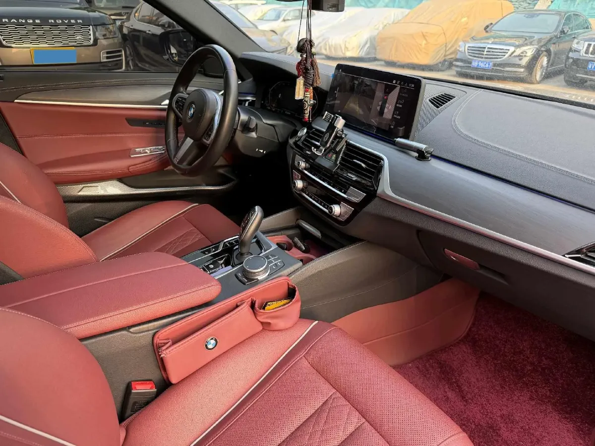 2021 BMW 5 Series 2.0T 252HP L4 8AT,autocango,china used car exporter,china ev exporter,chinese used car exporter,chinese used ev exporter