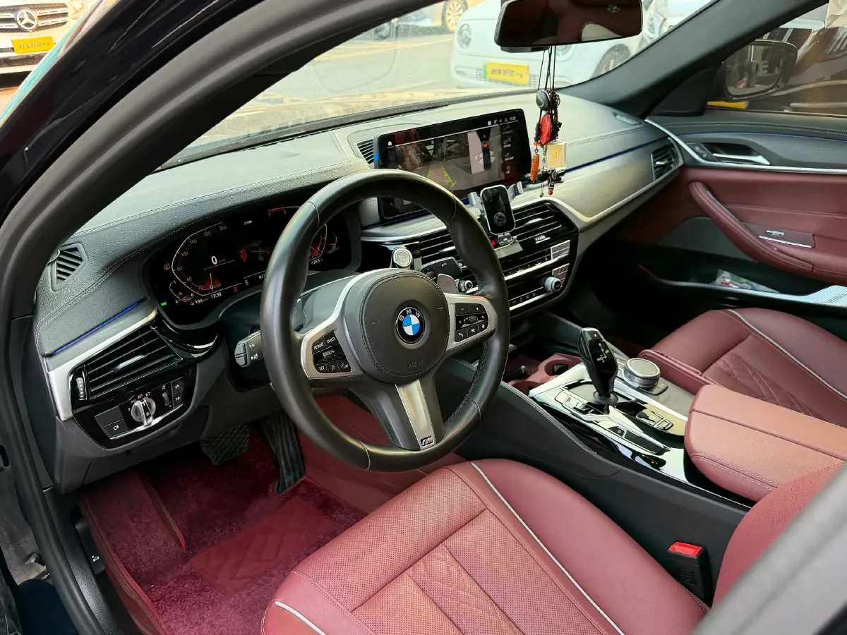 2021 BMW 5 Series 2.0T 252HP L4 8AT,autocango,china used car exporter,china ev exporter,chinese used car exporter,chinese used ev exporter