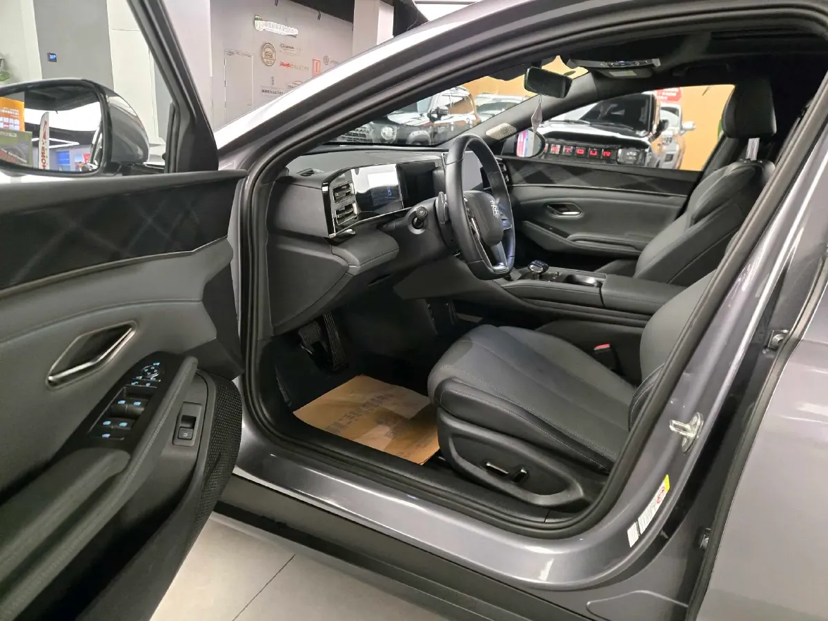 2025 BYD QinL 1.5L 101HP L4 E-CVT PHEV 15.87KWH,autocango,china used car exporter,china ev exporter,chinese used car exporter,chinese used ev exporter